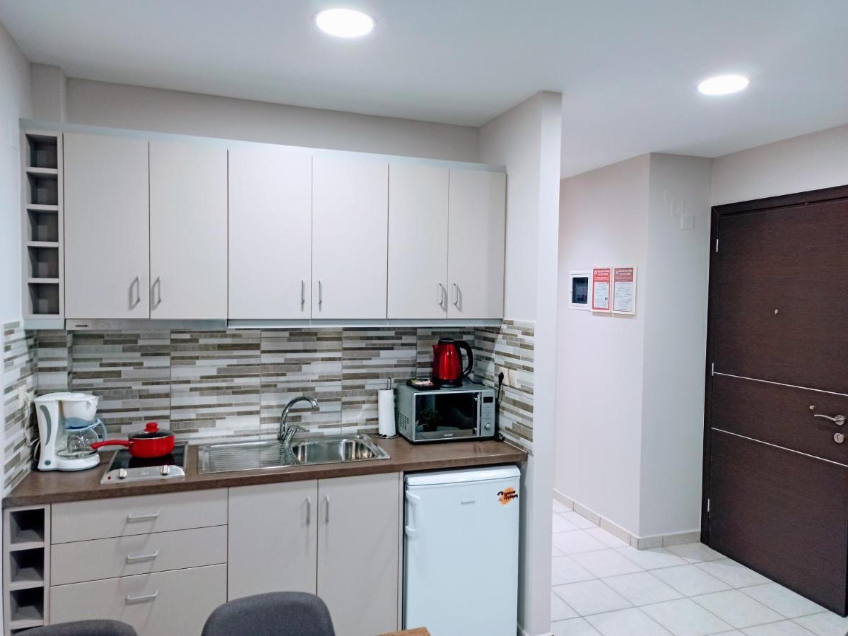 Central Square Apartment 1 Pírgos Buitenkant foto